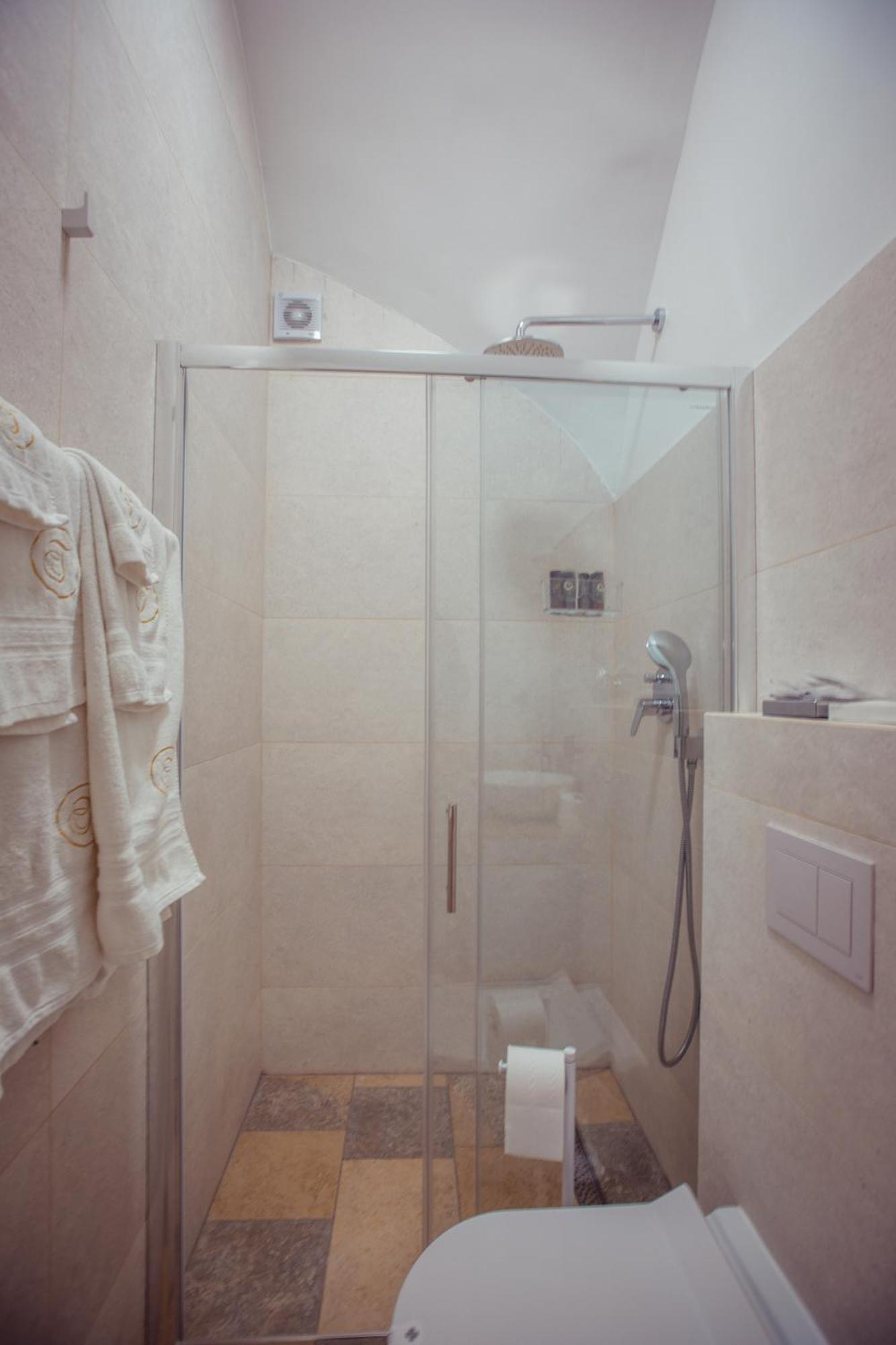 Apartman Boutique Tvrda Osijek Exteriör bild